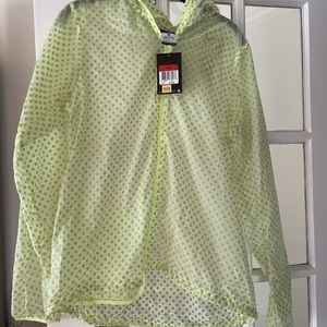 BNWT Nike hi lo running jacket. Size L